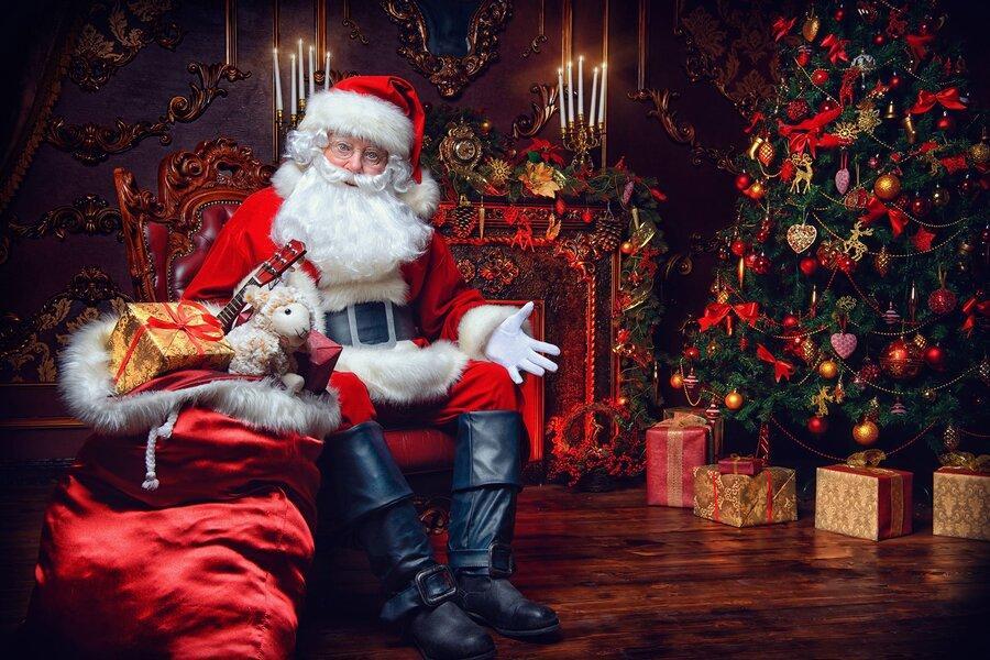 چرا لباس بابانوئل قرمز است؟