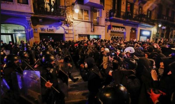 پنجمین شب خشونت ها در اسپانیا در پی حبس یک رپر مخالف