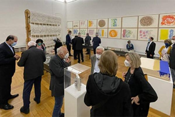 تور ارزان آلمان: نمایشگاه کرنش به حافظ در برلین افتتاح شد