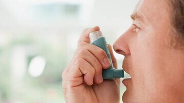 علائم حمله آسم چیست؟ ، اگر با حمله آسم روبرو شویم چه باید بکنیم؟