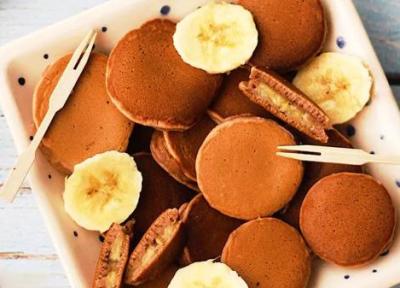 طرز تهیه پنکیک شکلاتی موزی پف دار در خانه